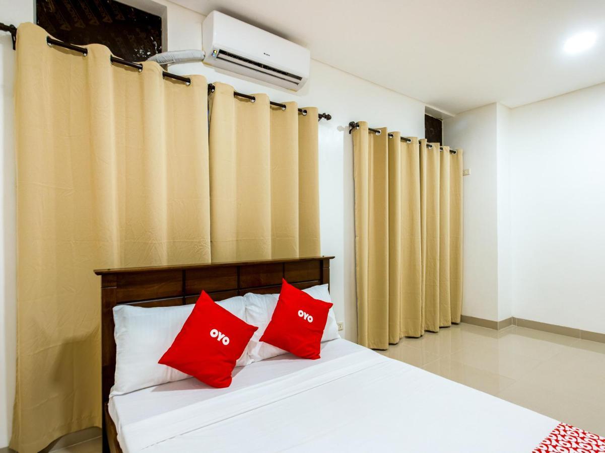 Oyo 831 Casa Maria Hotel Manila Esterno foto