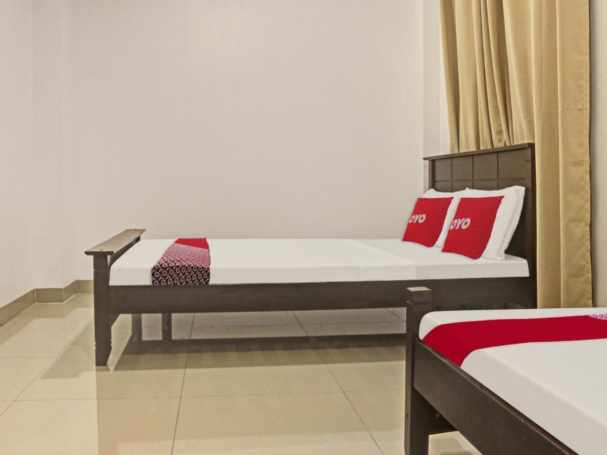 Oyo 831 Casa Maria Hotel Manila Esterno foto